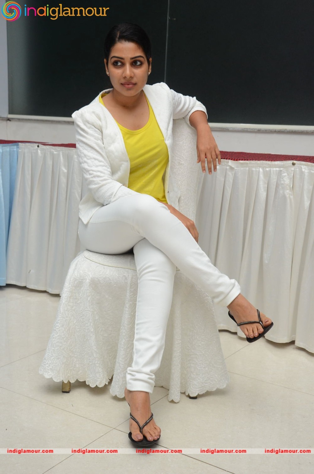 Satna Titus Actress hd photo