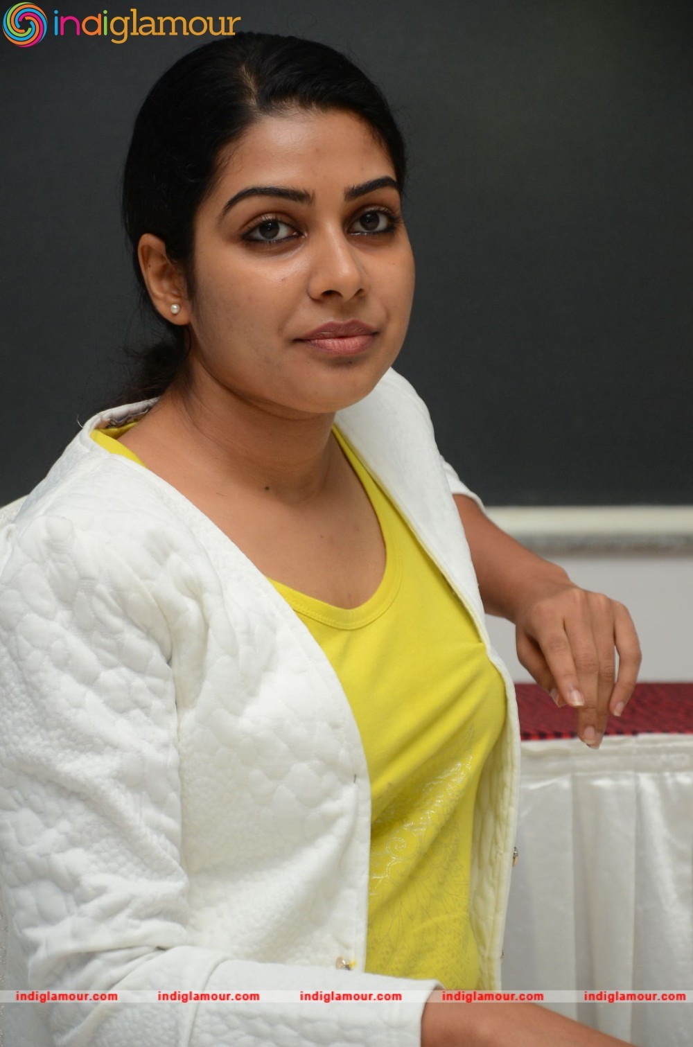 Satna Titus Actress hd photo