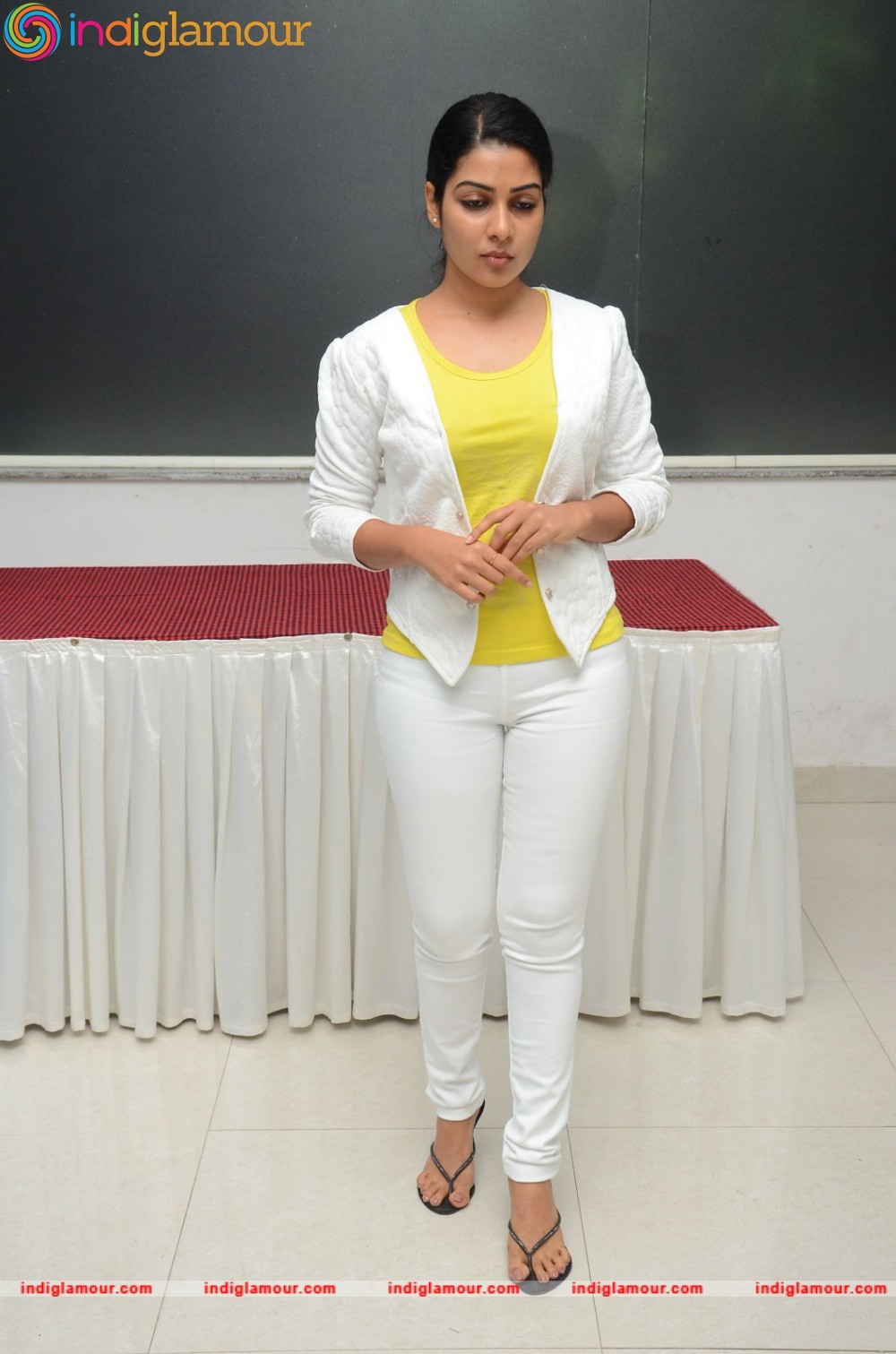 Satna Titus Actress hd photo