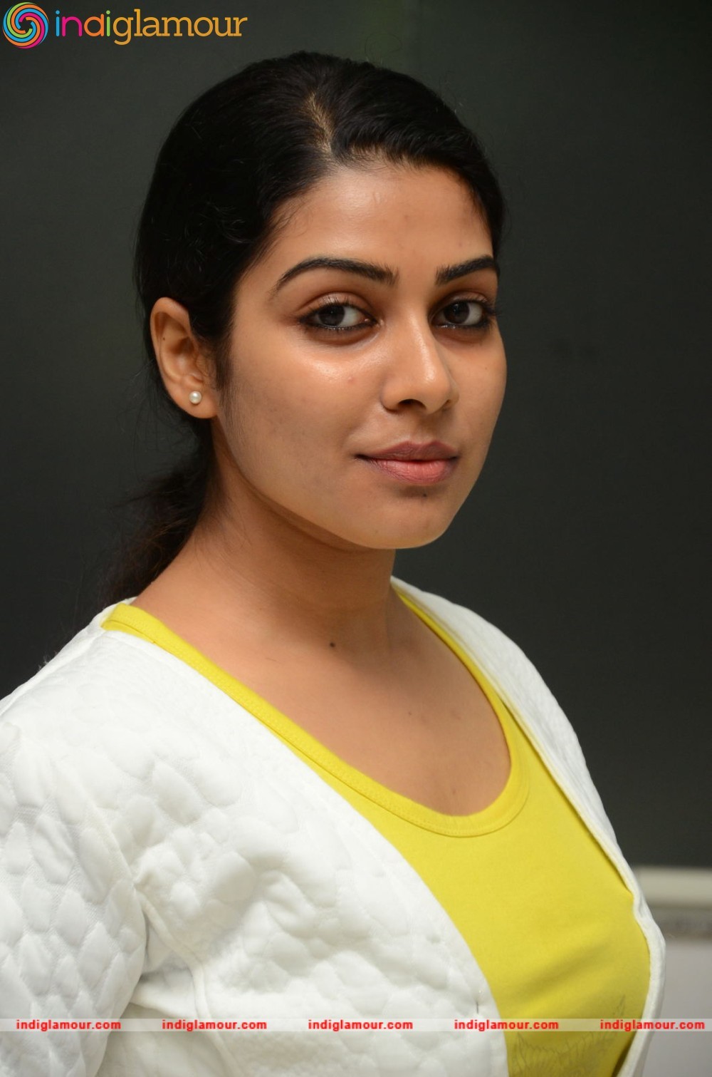Satna Titus Actress hd photo