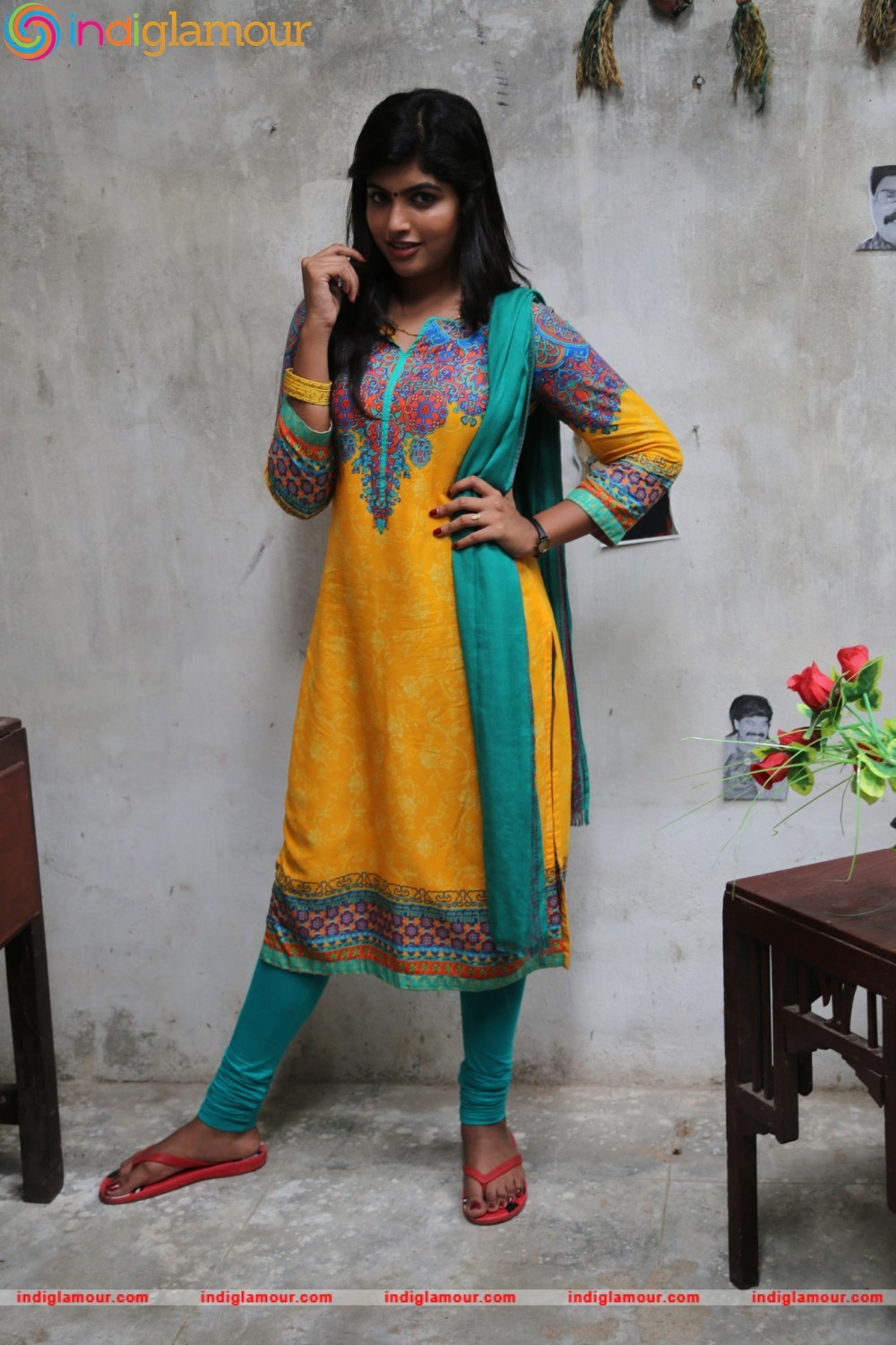Naina Sarwar Actress hd photo