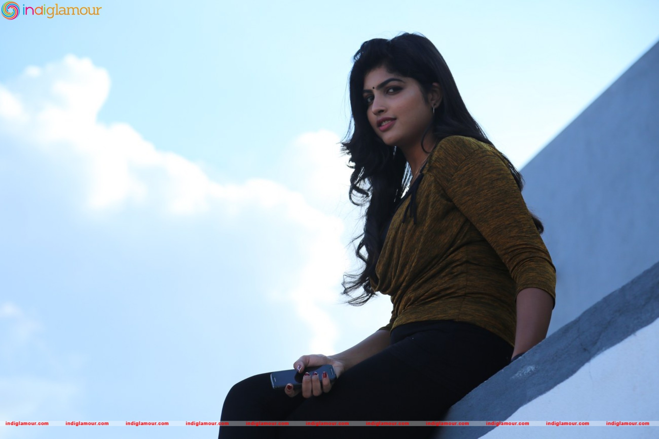 Naina Sarwar Actress hd photo