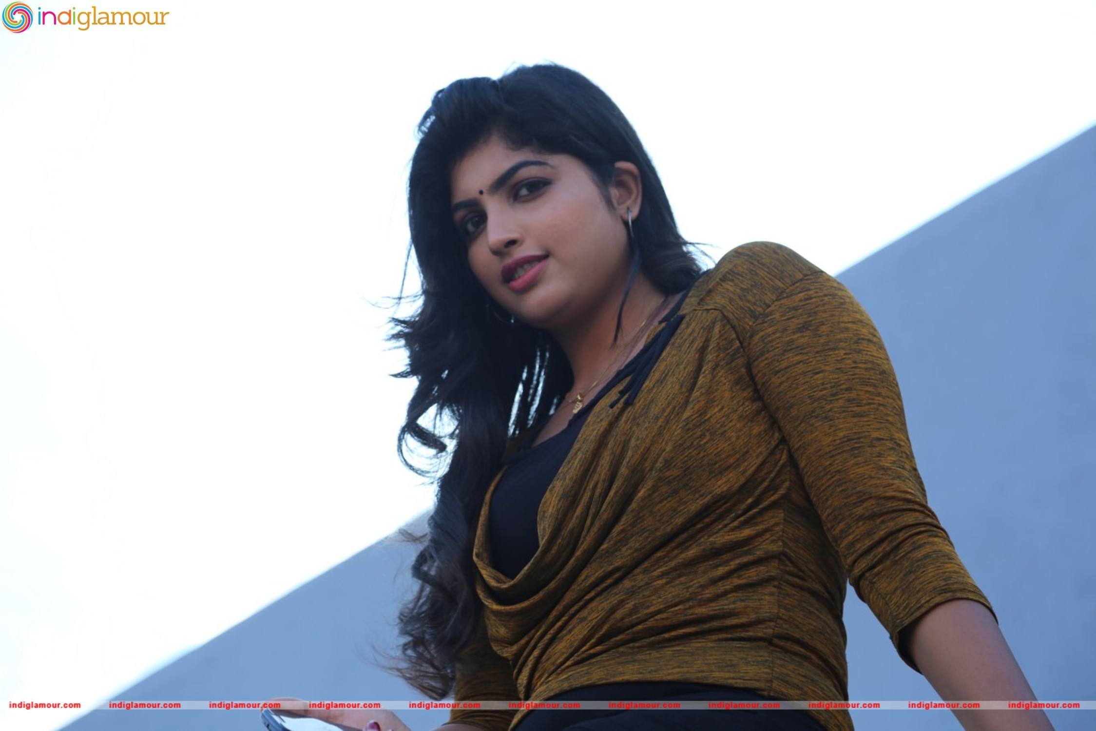 Naina Sarwar Actress hd photo