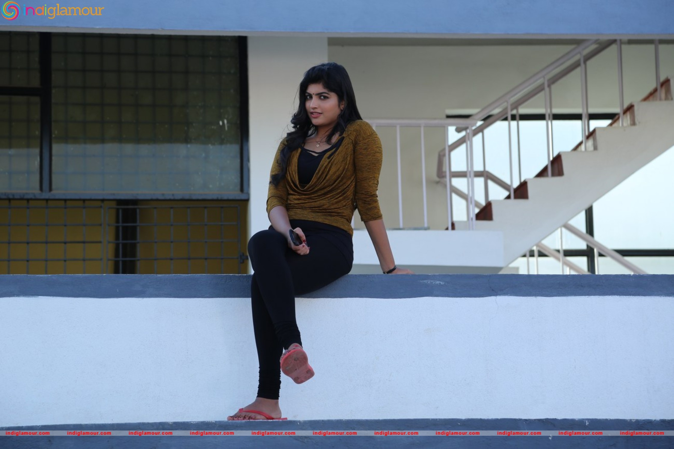 Naina Sarwar Actress hd photo