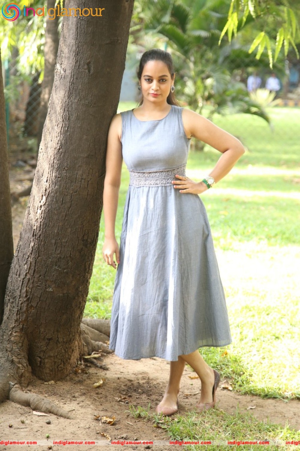 Suja Varunee Actress hd photo