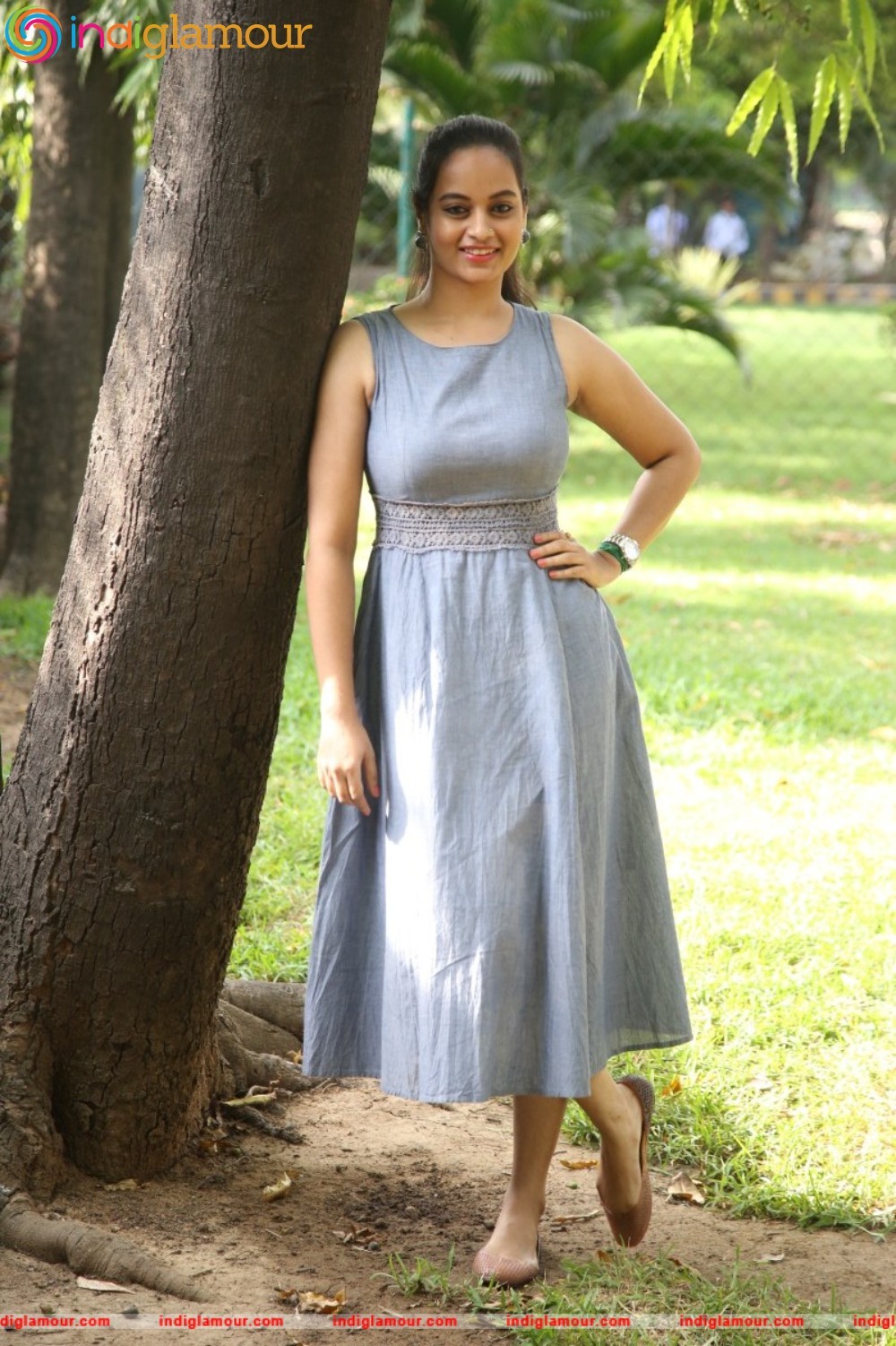 Suja Varunee Actress hd photo