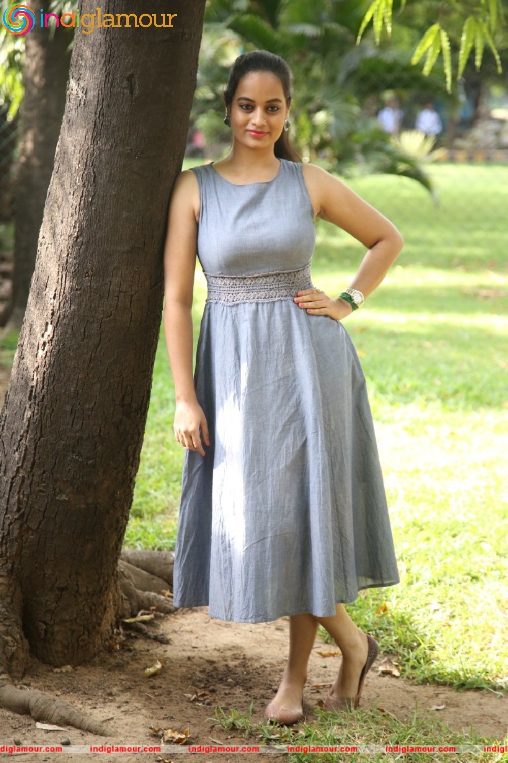 Suja Varunee Actress hd photo