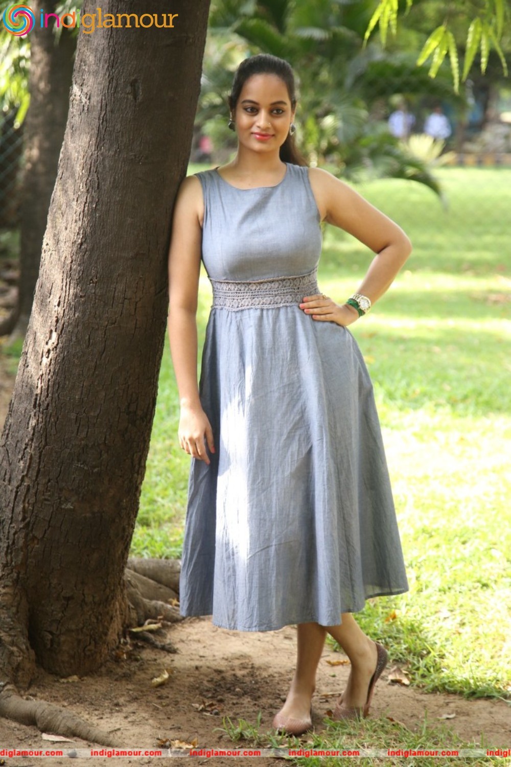 Suja Varunee Actress hd photo