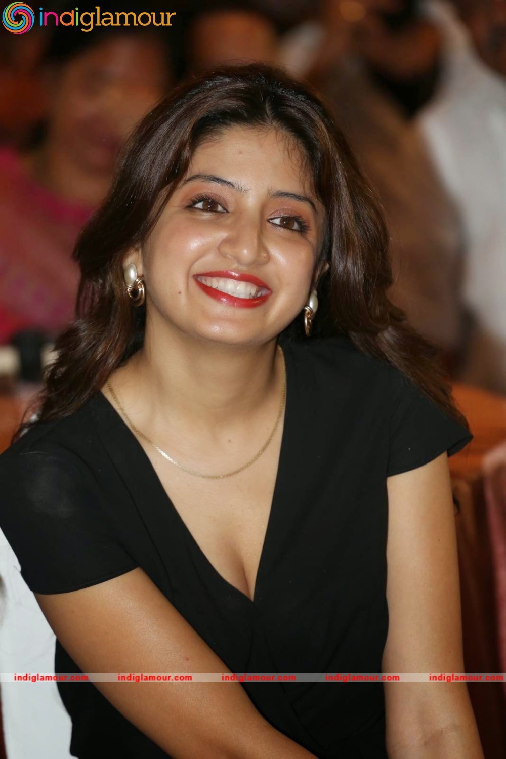 Poonam Kaur Actress hd photo