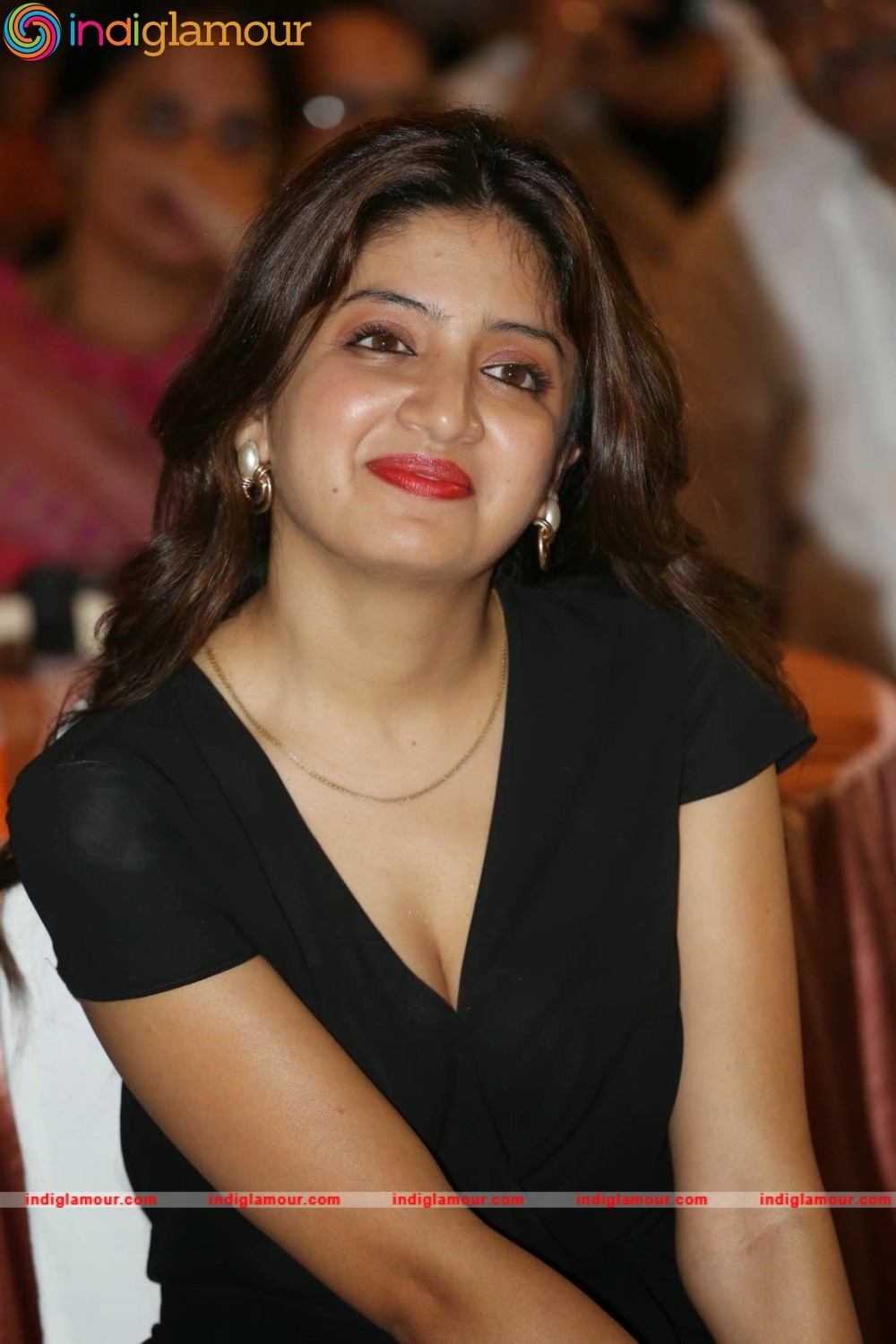 Poonam Kaur Actress hd photo