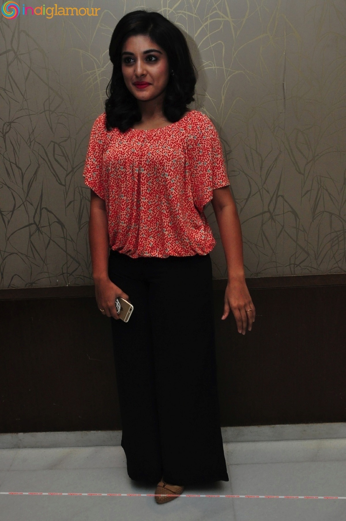 Niveda Thamas Actress hd photo