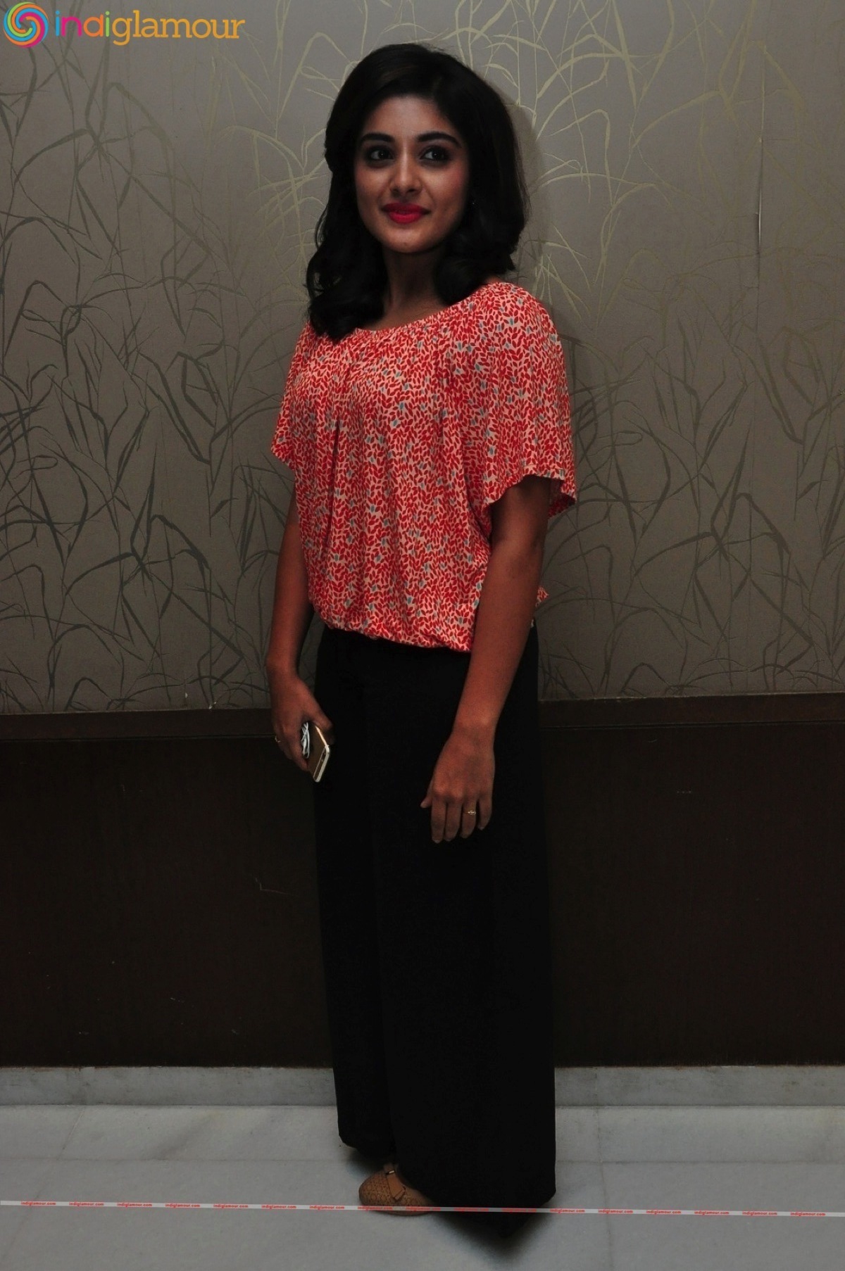Niveda Thamas Actress hd photo