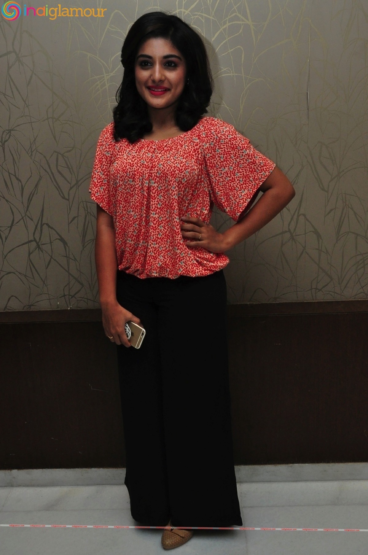 Niveda Thamas Actress hd photo