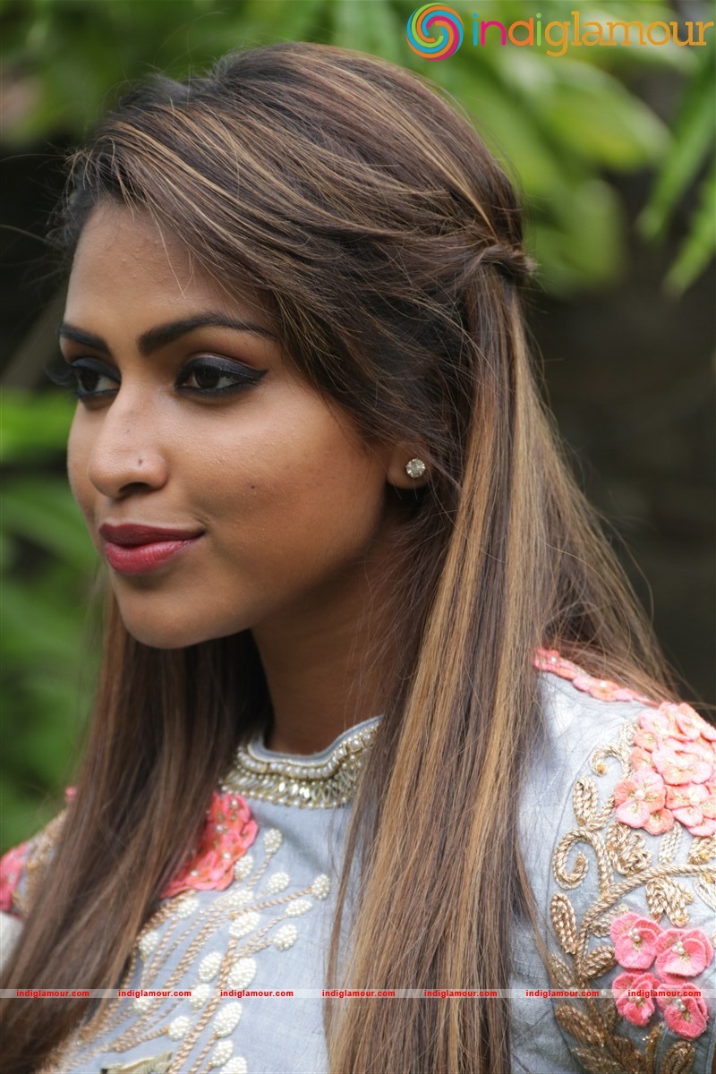 Amala Paul Actress hd photo