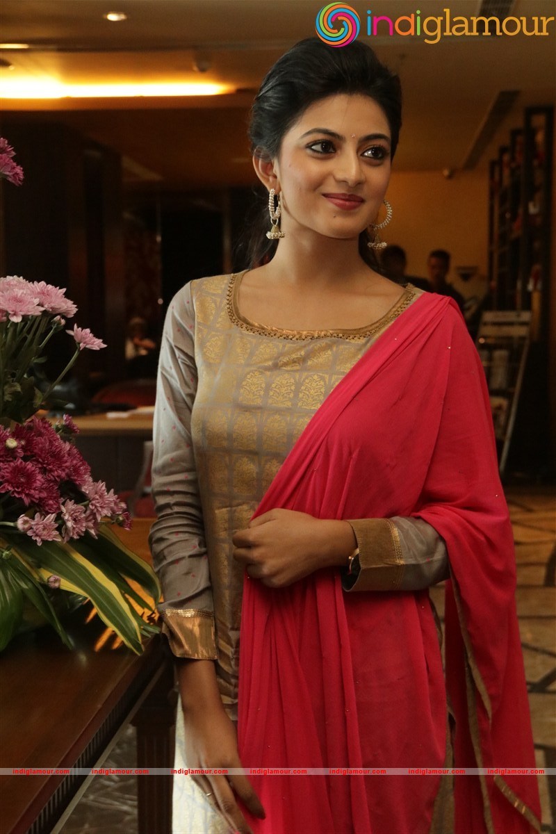 Anandhi Actress hd photo