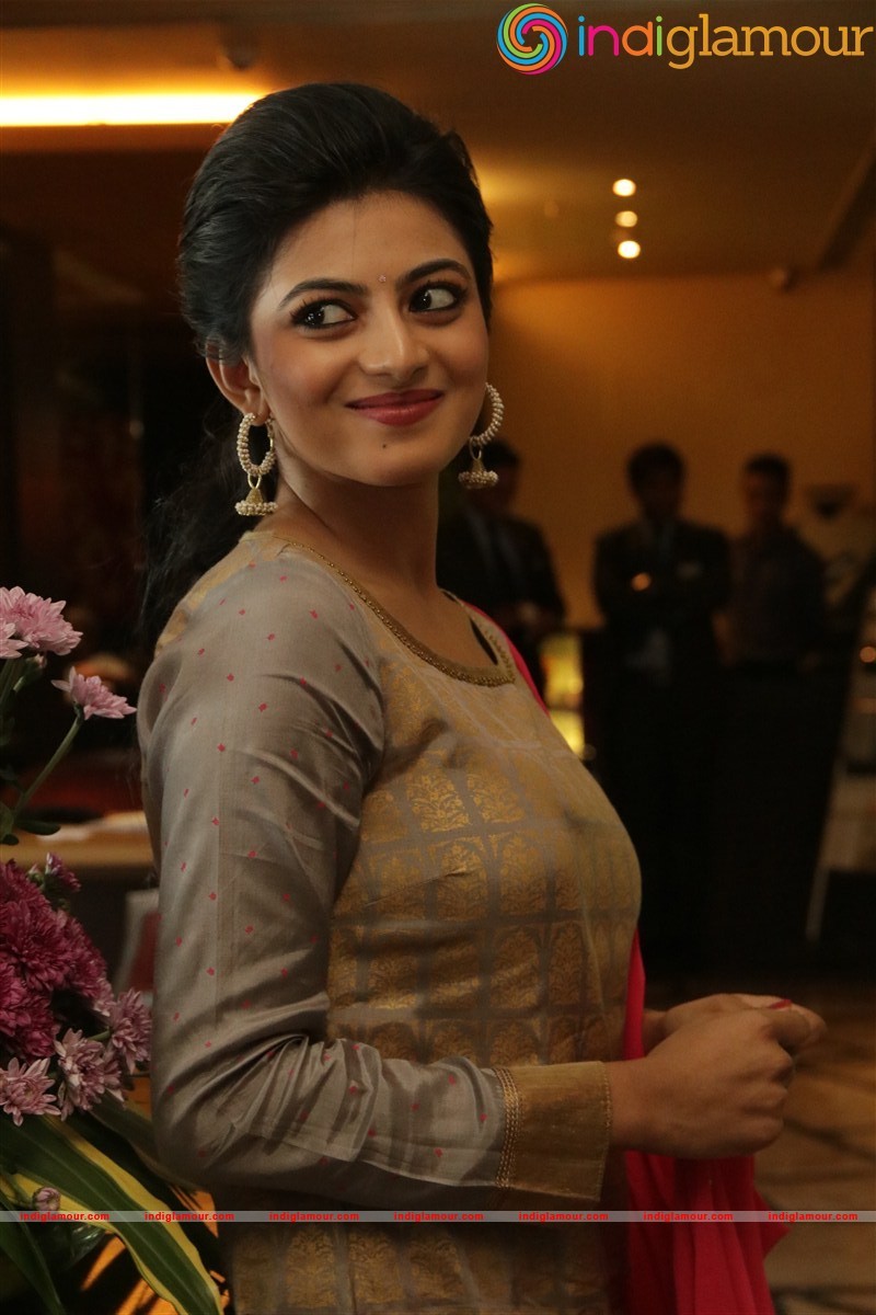 Anandhi Actress hd photo