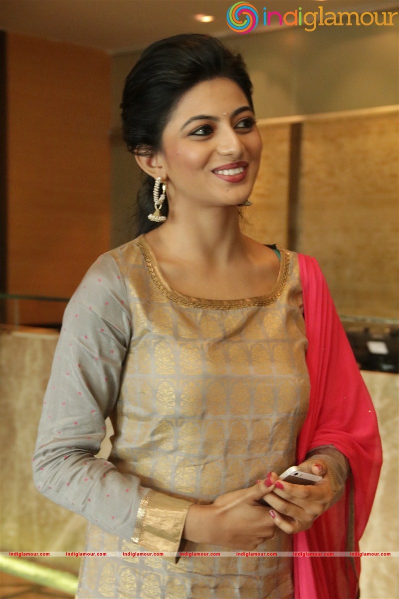 Anandhi Actress hd photo