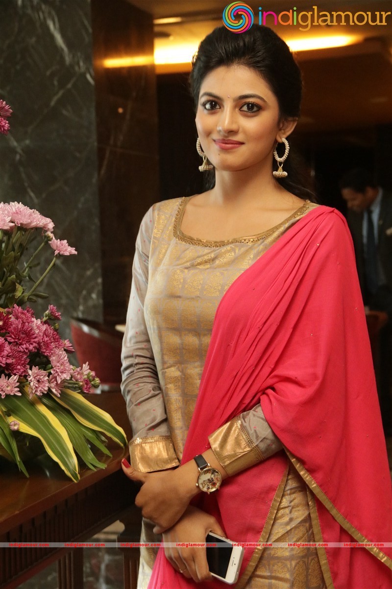 Anandhi Actress hd photo