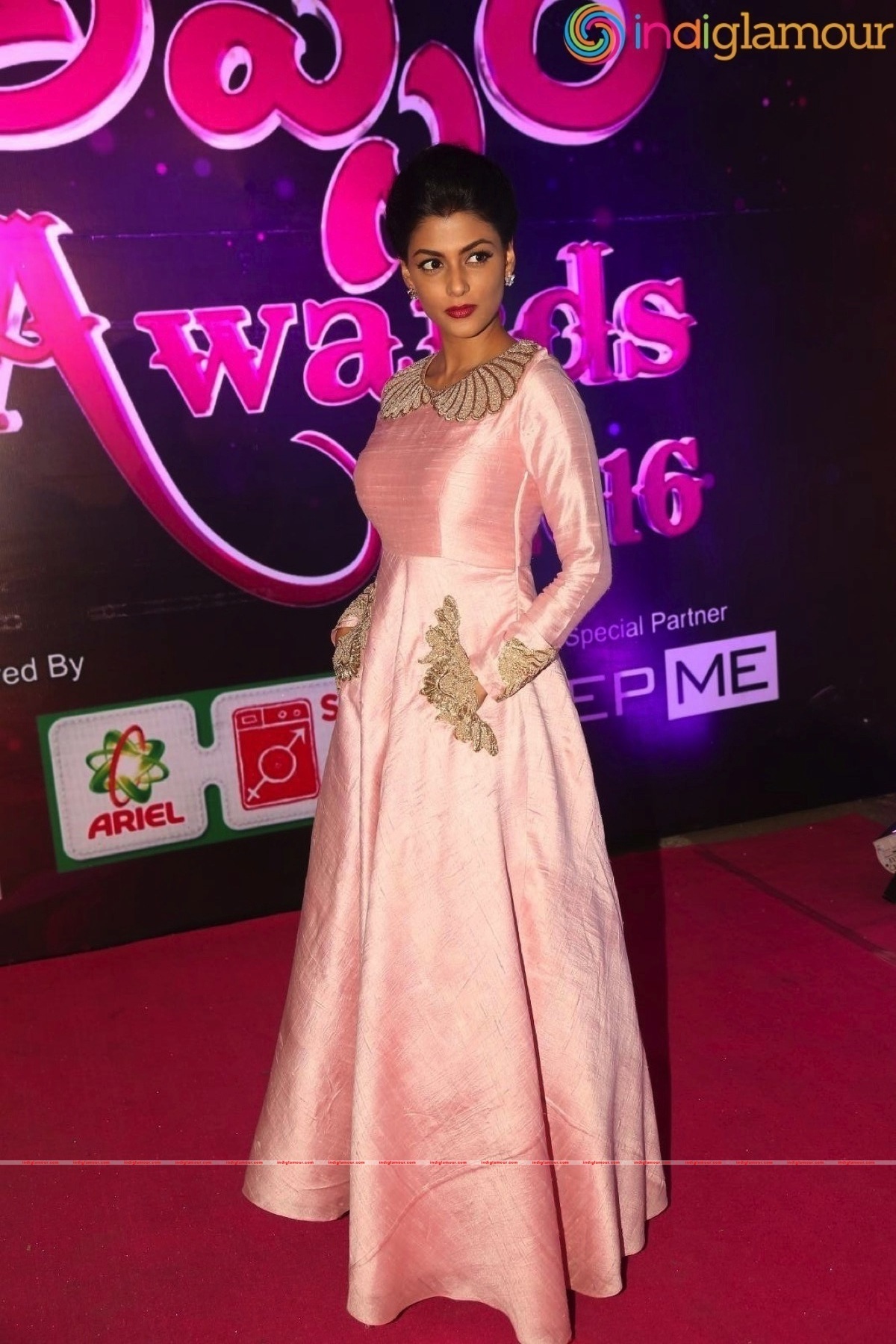 Anisha Ambrose Actress hd photo