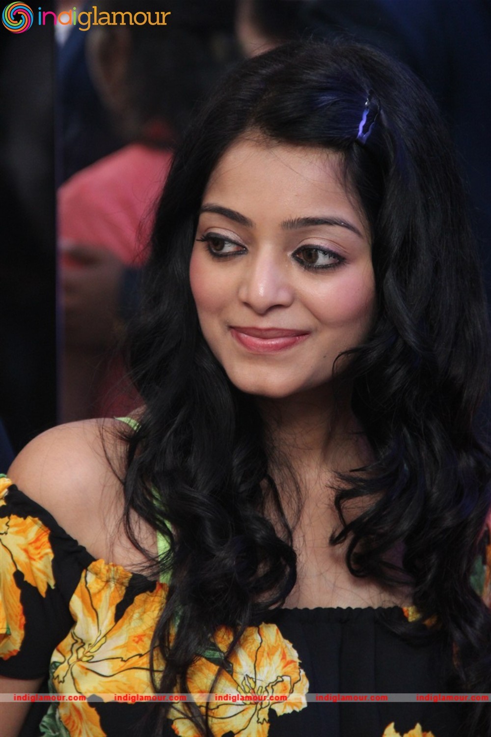 Janani Iyer Actress hd photo