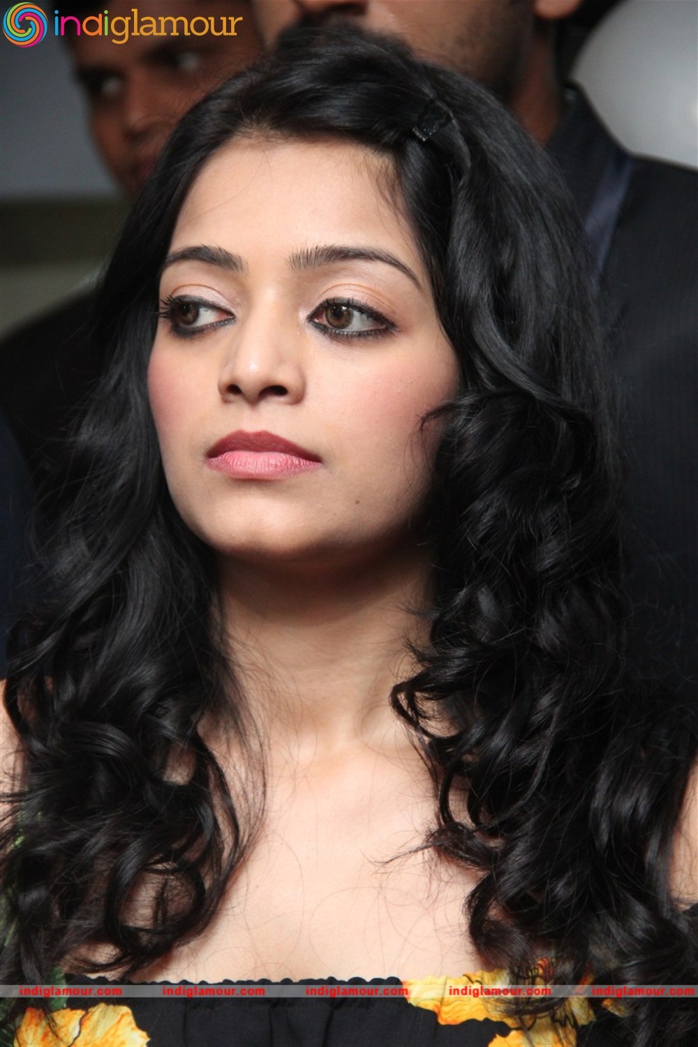 Janani Iyer Actress hd photo