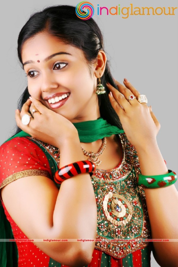 Actress Sushma Prakash New Photoshoot Images Actress hd photo