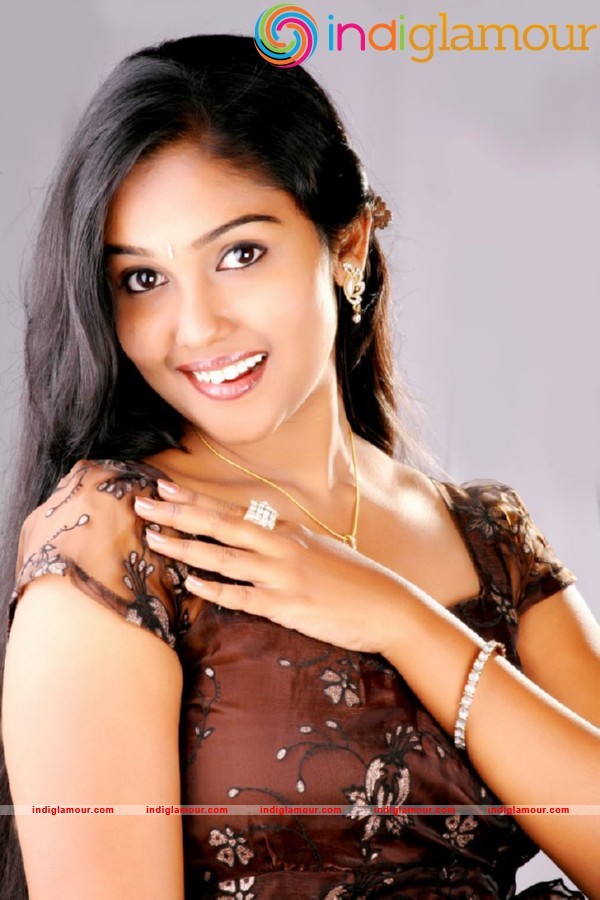 Actress Sushma Prakash New Photoshoot Images Actress hd photo