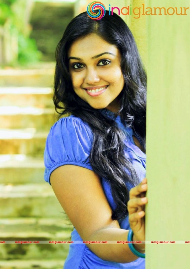 Actress Sushma Prakash New Photoshoot Images Actress hd photo