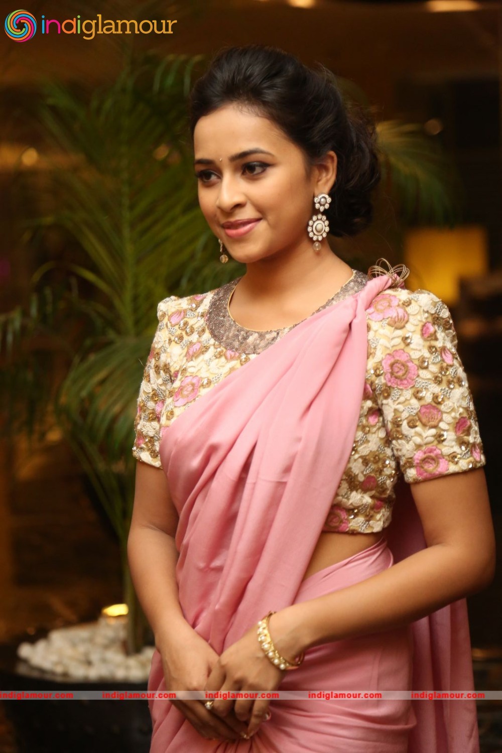 Sri Divya Actress hd photo