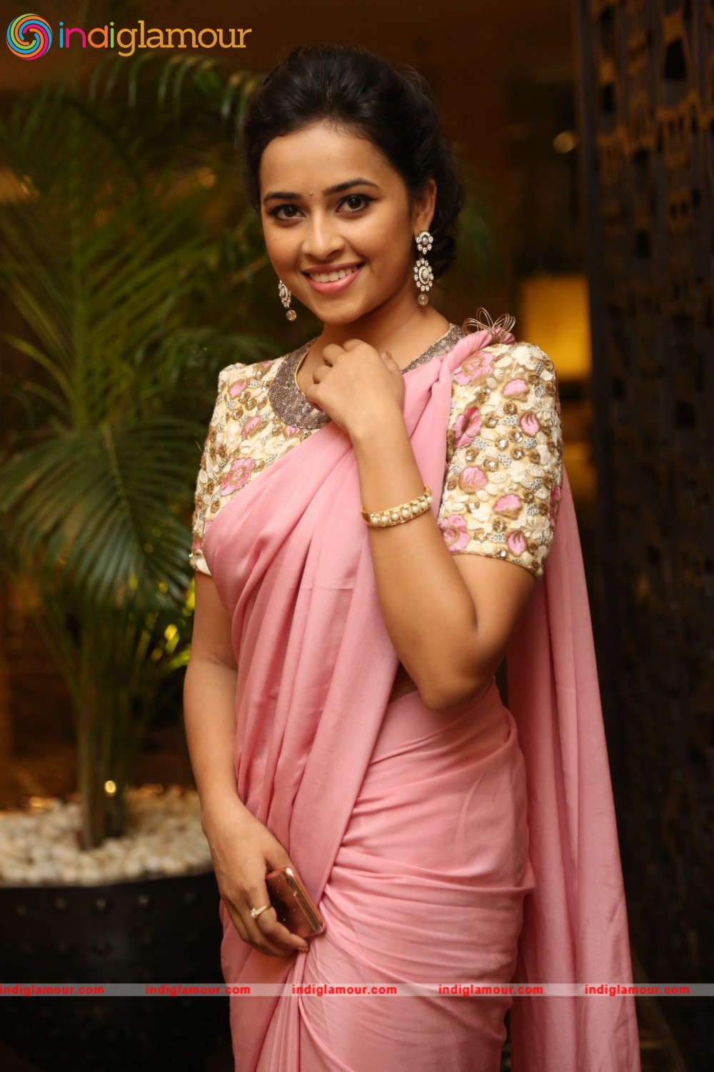 Sri Divya Actress hd photo