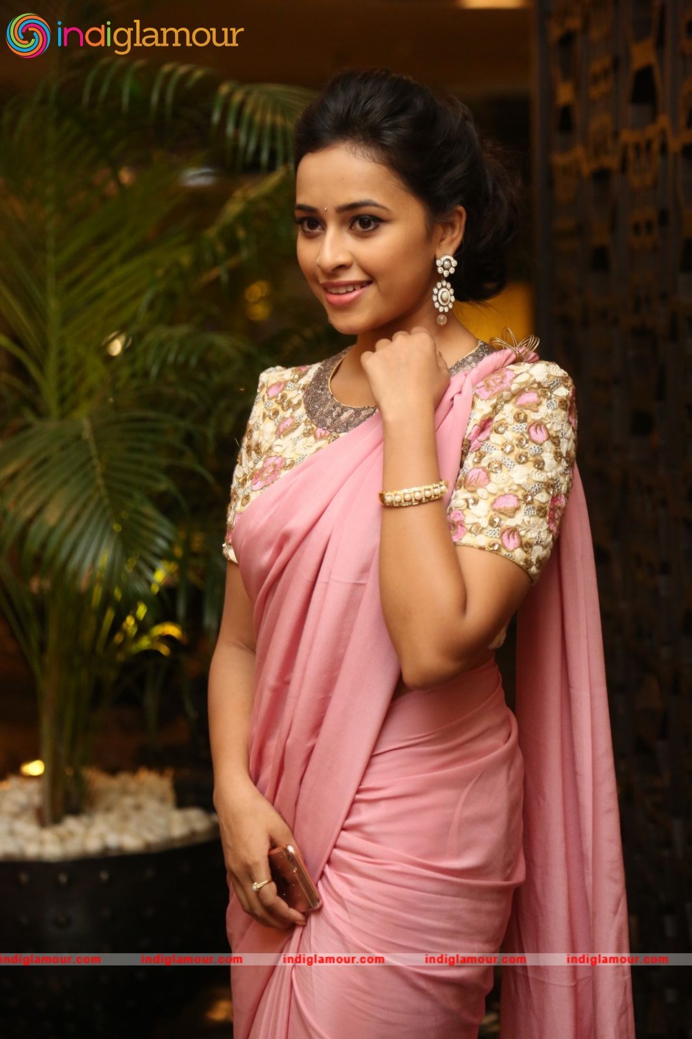 Sri Divya Actress hd photo