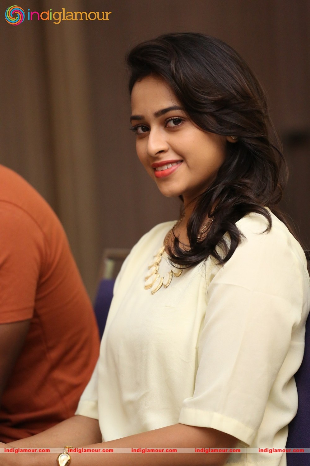 Sri Divya Actress hd photo