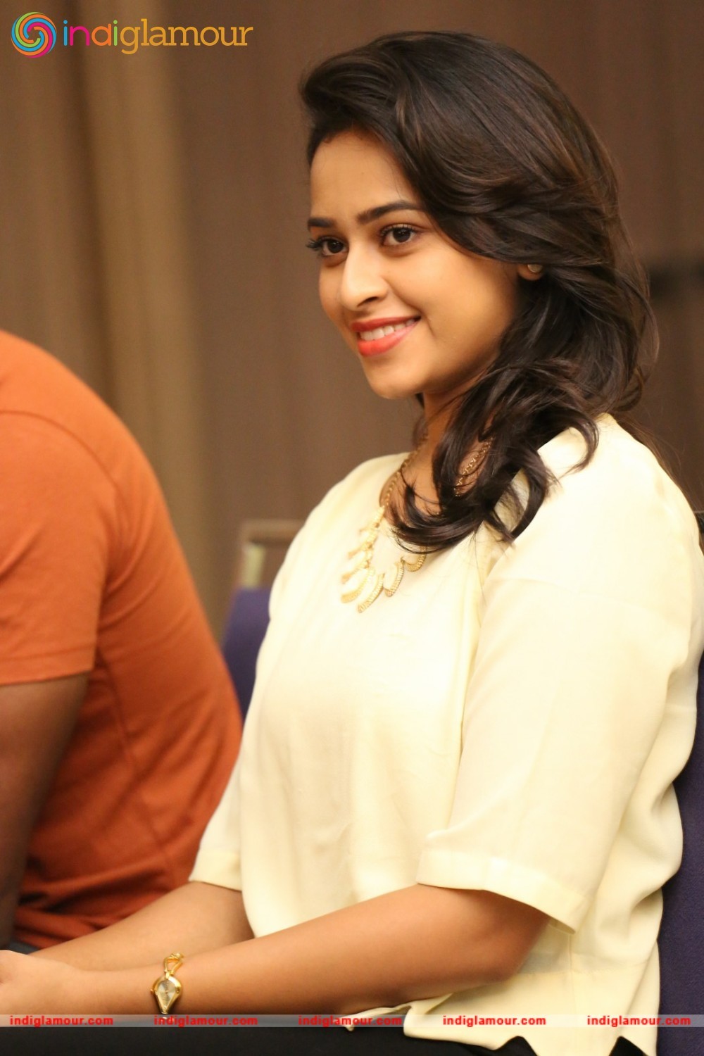 Sri Divya Actress hd photo