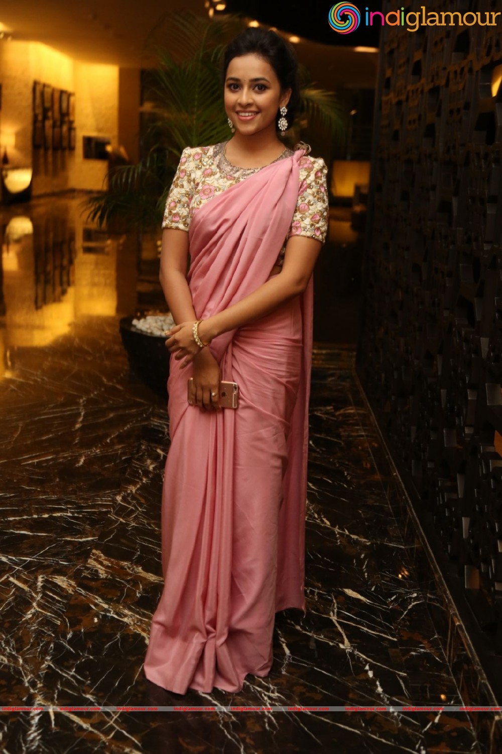 Sridivya Actress hd photo