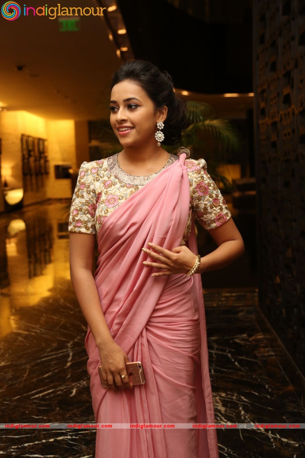 Sri Divya Actress hd photo