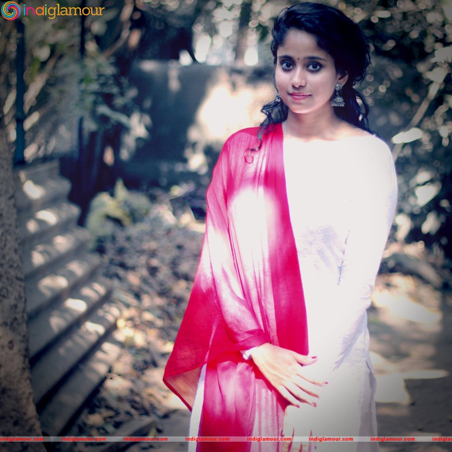 Actress Krisha Kurup New Photo Shoot Images Actress hd photo