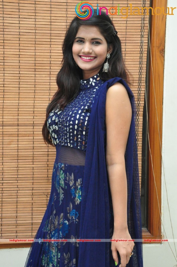 Uma Neha Singer Actress hd photo