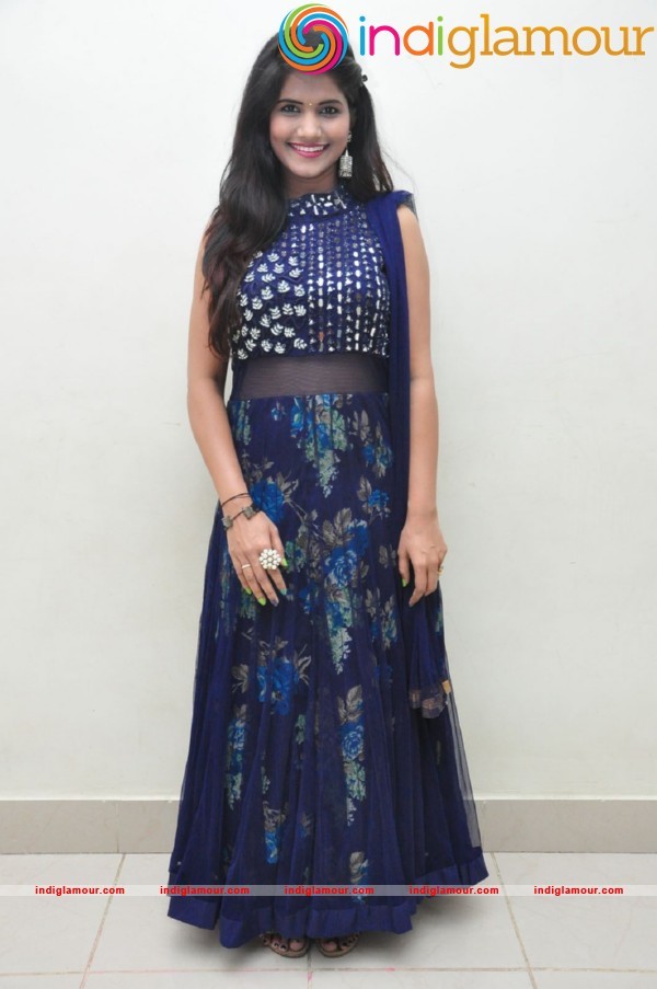 Uma Neha Singer Actress hd photo