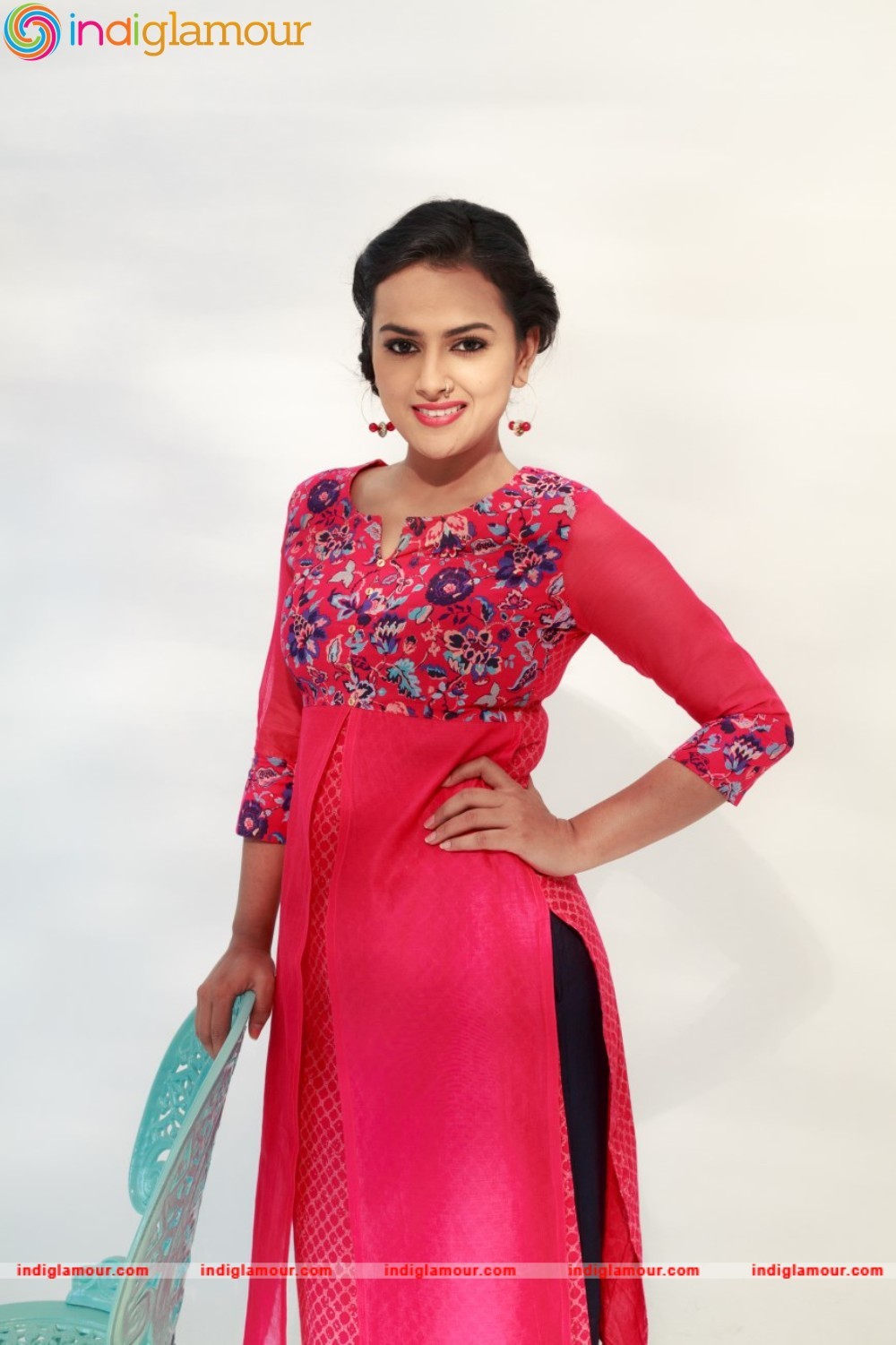 Shraddha Srinath Actress photo,image,pics and stills - # 425893