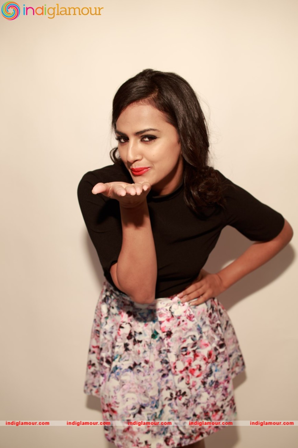 Shraddha Srinath Actress hd photo