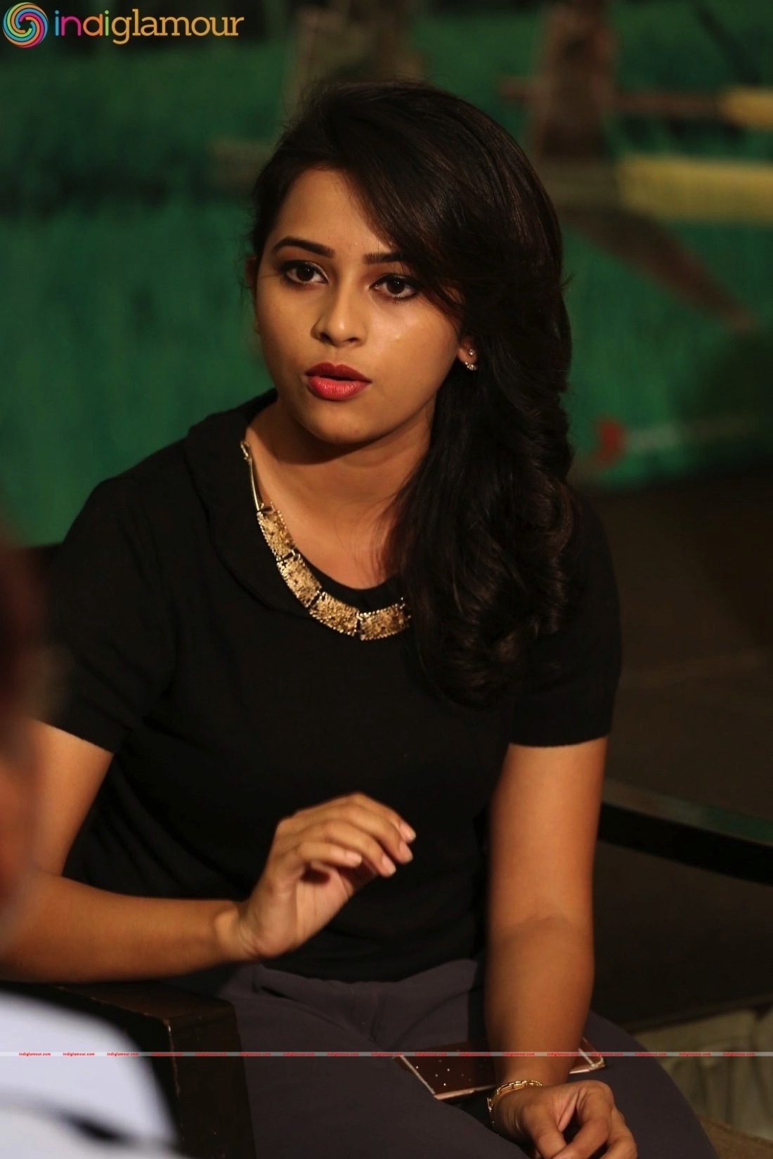 Sri Divya Actress hd photo