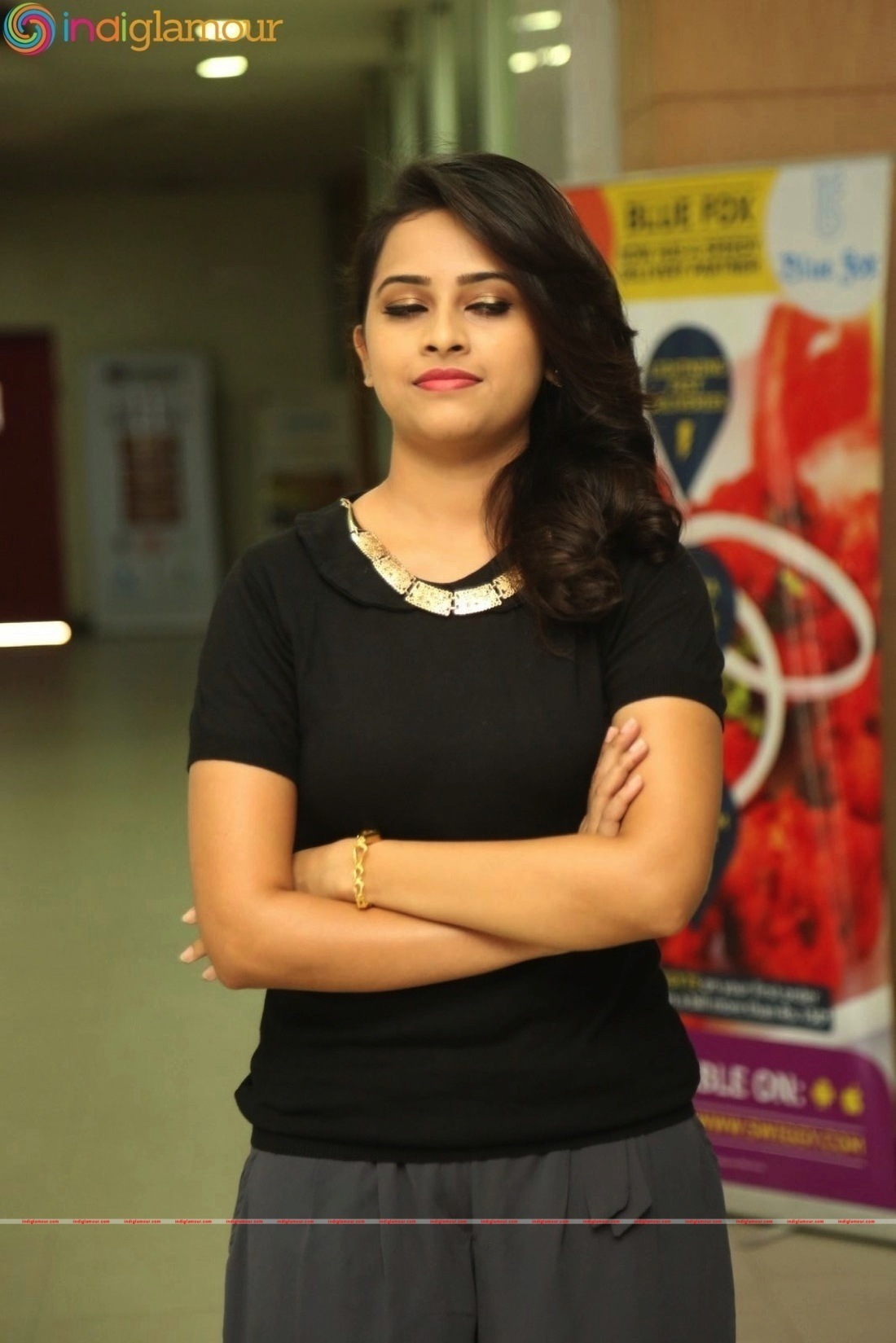 Sri Divya Actress hd photo