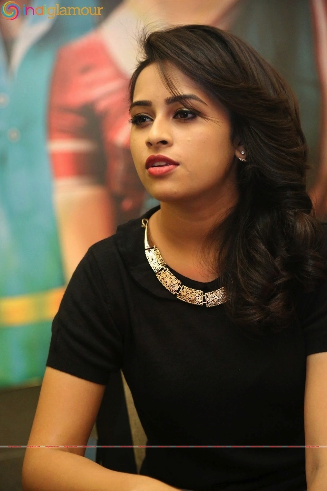 Sri Divya Actress hd photo