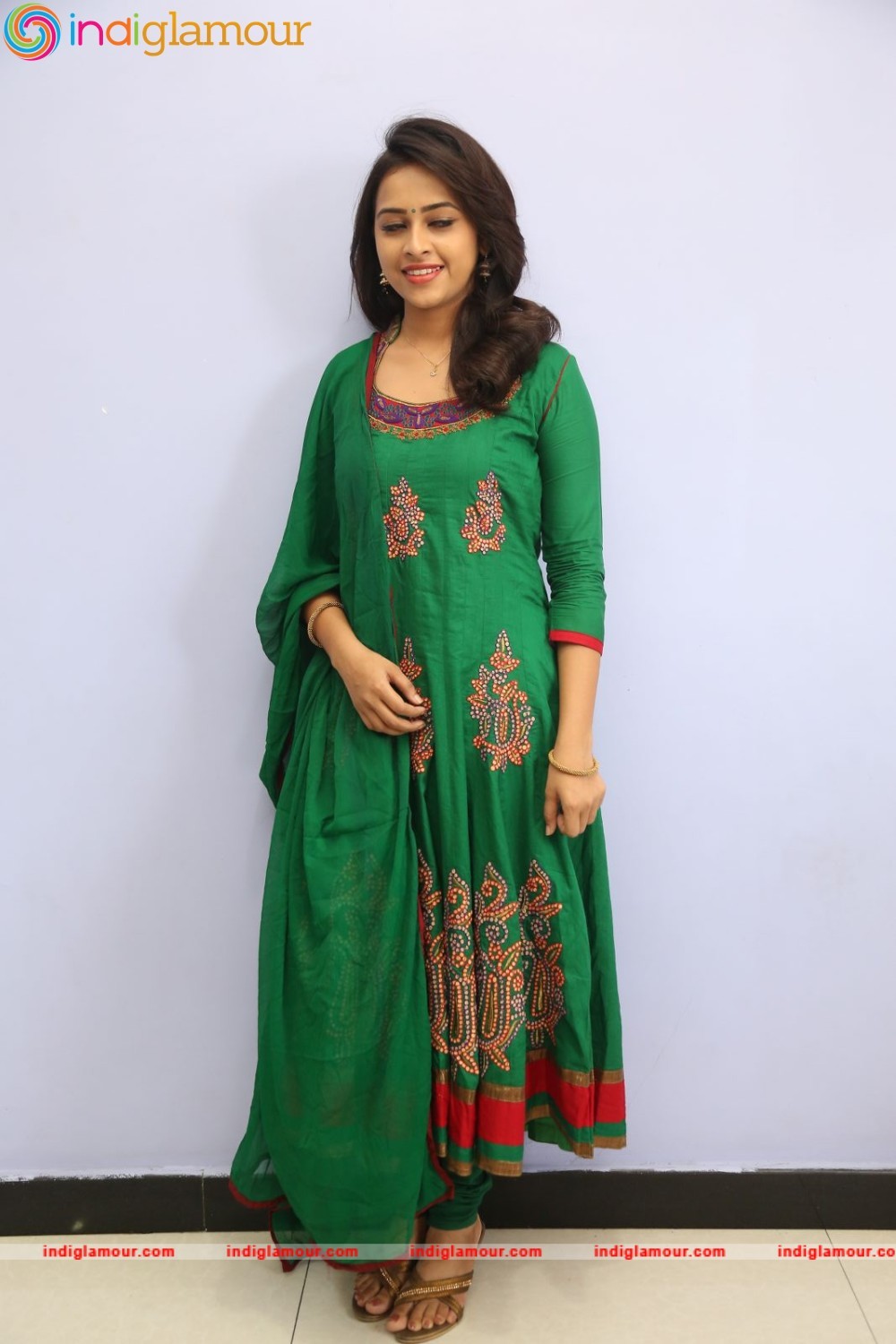 Sri Divya Actress hd photo