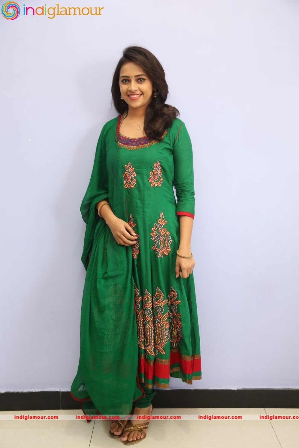 Sri Divya Actress hd photo