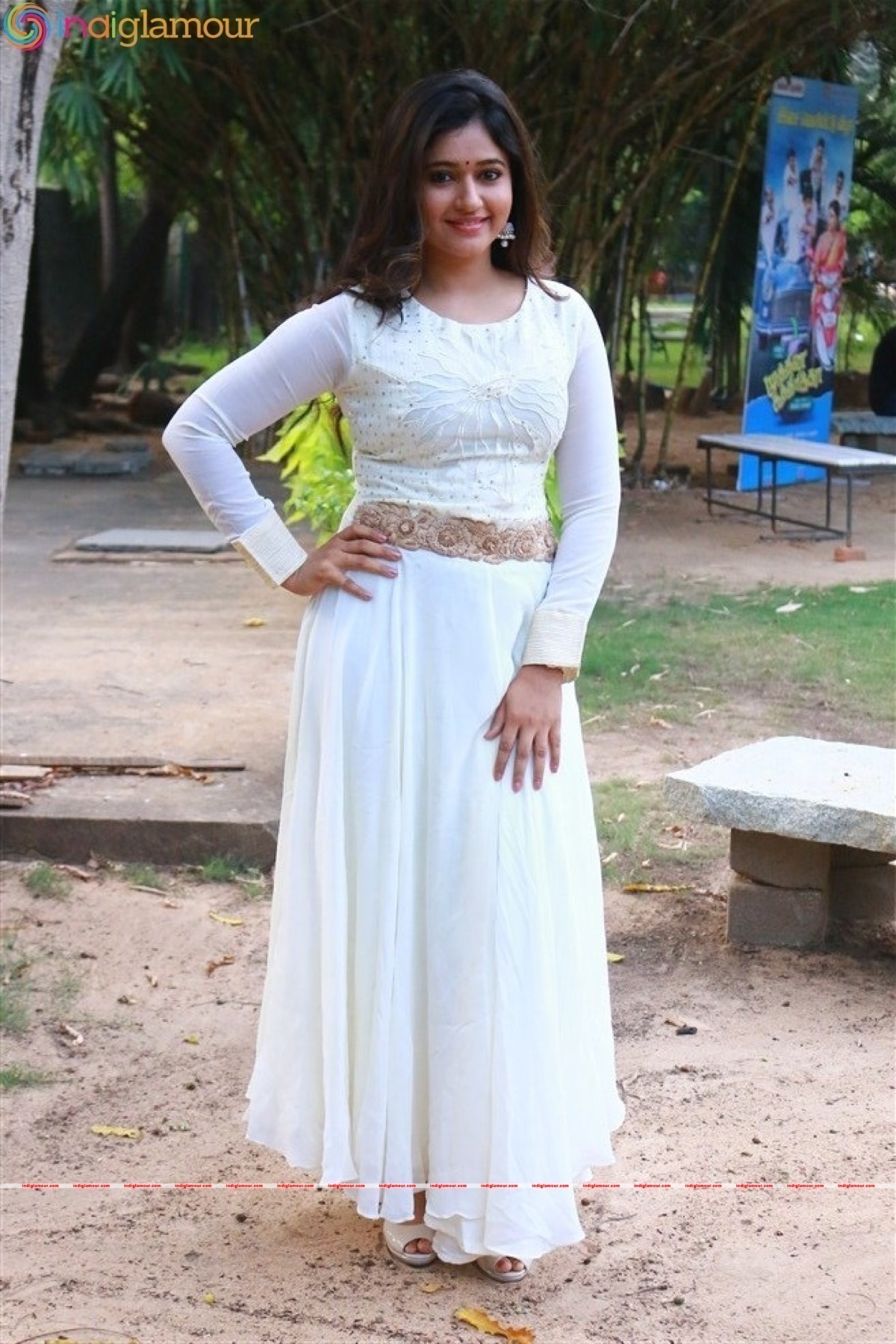 Poonam Bajwa Actress hd photo