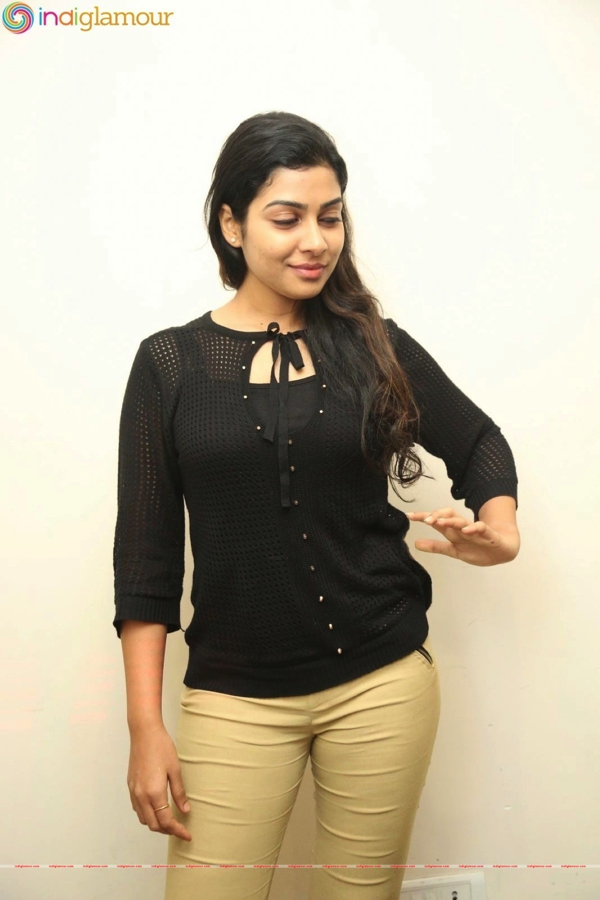 Satna Titus Actress hd photo