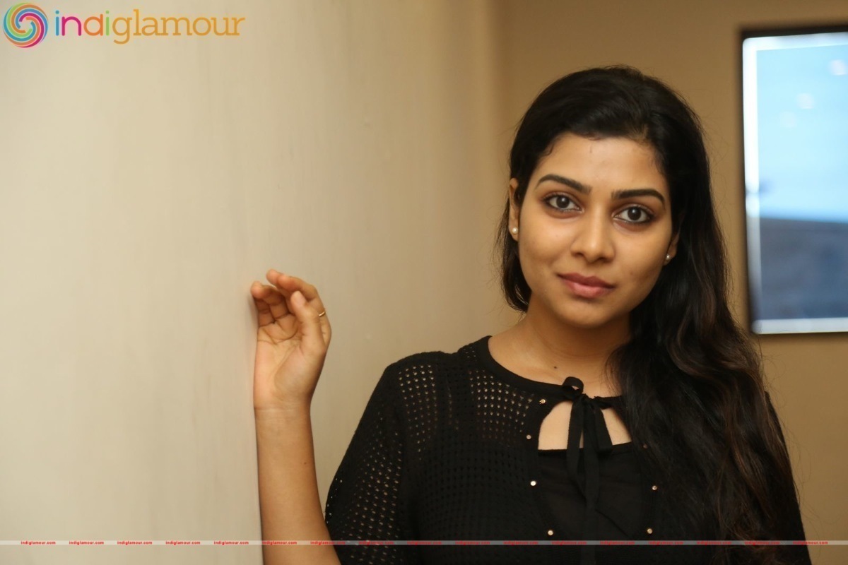 Satna Titus Actress hd photo