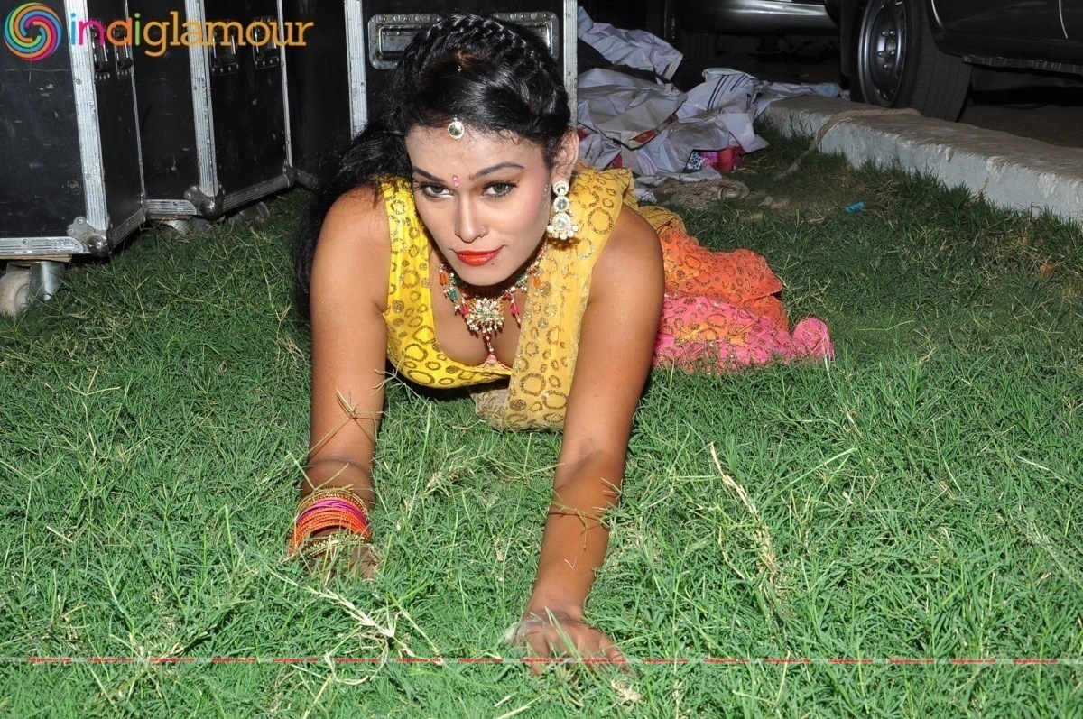Nisha Actress hd photo