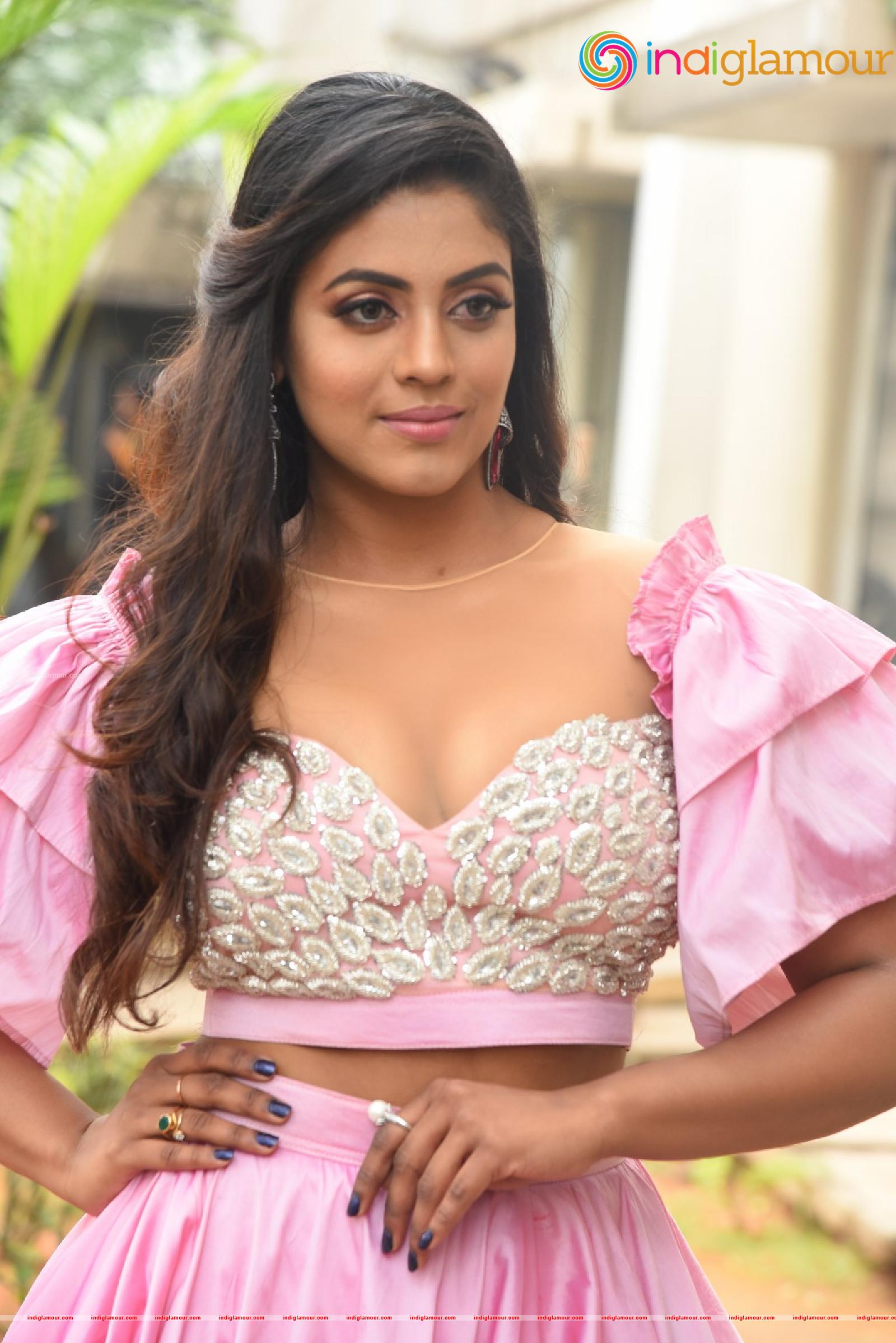 Iniya Actress hd photo
